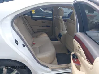 2007 Lexus LS 460 z VIN JTHBL46F675004925, wystawiony jako IAAI lot #42150011 z przebiegiem 127 444 mil mil oraz . Historia ofert i sprzedaży dostępna na DreamBid. Obrazek 8.