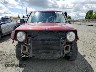 2015 Jeep Patriot Altitude z VIN 1C4NJRBB2FD135164, wystawiony jako Copart lot #56662475 z przebiegiem 186 663 mil mil oraz Szkoda całkowita • Salvage title. Historia ofert i sprzedaży dostępna na DreamBid. Obrazek 5.