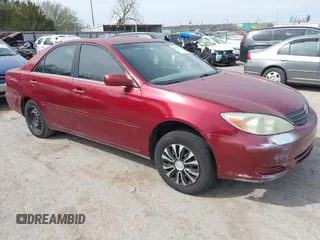 2004 Toyota Camry LE with VIN JTDBE32K840271548, listed as a IAAI auction lot 41835859 with 172,455 mi miles. Bid and sale history available at carsss.com. Image 1.