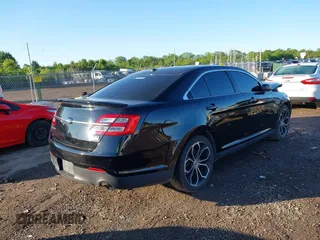 2016 Ford Taurus SHO z VIN 1FAHP2KT4GG140142, wystawiony jako IAAI lot #42332708 z przebiegiem 104 670 mil mil oraz . Historia ofert i sprzedaży dostępna na DreamBid. Obrazek 4.
