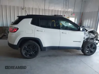 2018 Jeep Compass Altitude with VIN 3C4NJDBB4JT395992, listed as a IAAI auction lot 41318649 with 88,887 mi miles and . Bid and sale history available at carsss.com. Image 13.