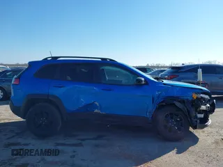 2022 Jeep Cherokee X with VIN 1C4PJMCX6ND522563, listed as a IAAI auction lot 41469722 with 44,970 mi miles. Bid and sale history available at carsss.com. Image 13.