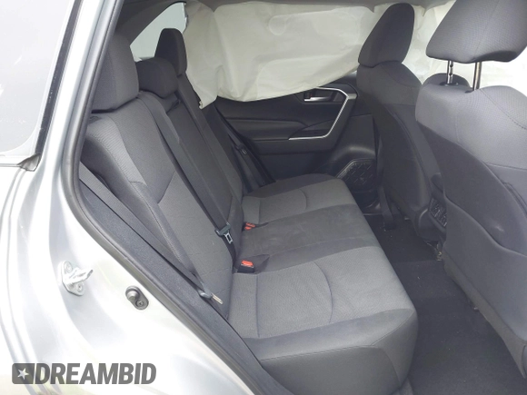 2019 Toyota RAV4 XLE with VIN 2T3W1RFV0KW007088, listed as a IAAI auction lot 41642339 with 60,567 mi miles. Bid and sale history available at carsss.com. Image 8.