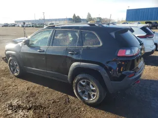 2019 Jeep Cherokee Trailhawk Elite with VIN 1C4PJMBX7KD418077, listed as a Copart auction lot 80484734 with 72,195 mi miles and Clean Title. Bid and sale history available at carsss.com. Image 2.