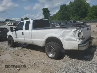 2000 Ford F-250 XL with VIN 1FTNX20F5YEB36415, listed as a Copart auction lot 55061505 with 225,855 mi miles and Salvage title. Bid and sale history available at DreamBid. Image 2.
