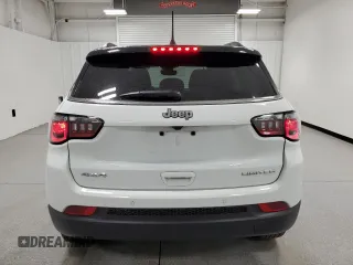 2025 Jeep Compass Limited z VIN 3C4NJDCNXST522819, wystawiony jako Copart lot #63594025 z przebiegiem 17 856 mil mil oraz Czysty tytuł • Clean title. Historia ofert i sprzedaży dostępna na DreamBid. Obrazek 6.