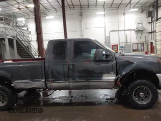 2003 Ford Super Duty F-250 XL with VIN 1FTNX21P73EC21871, listed as a IAAI auction lot 41280545 with 1 mi miles. Bid and sale history available at carsss.com. Image 12.
