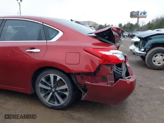 2016 Nissan Altima 2.5 SL with VIN 1N4AL3APXGC121187, listed as a IAAI auction lot 41540861 with 200,448 mi miles. Bid and sale history available at carsss.com. Image 6.