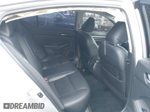 2019 Nissan Altima 2.5 SL with VIN 1N4BL4EV4KC196673, listed as a IAAI auction lot 41480266 with 89,242 mi miles. Bid and sale history available at carsss.com. Image 8.