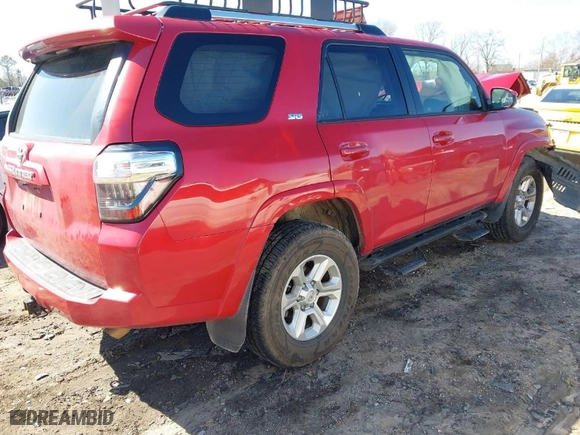 2021 Toyota 4Runner SR5 with VIN JTEEU5JR4M5231055, listed as a IAAI auction lot 41584951 with 95,389 mi miles. Bid and sale history available at carsss.com. Image 4.