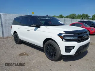 2024 Ford Expedition Max Limited z VIN 1FMJK2A8XREA38670, wystawiony jako IAAI lot #42479200 z przebiegiem 9 635 mil mil oraz . Historia ofert i sprzedaży dostępna na DreamBid. Obrazek 1.