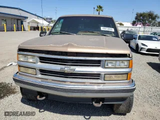 1995 Chevrolet Tahoe with VIN 1GNEK13K4SJ434901, listed as a Copart auction lot 49673995 with 23,917 mi miles and Clean Title. Bid and sale history available at carsss.com. Image 5.