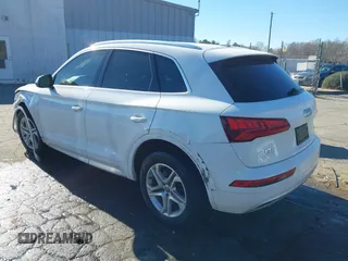 2019 Audi Q5 Premium with VIN WA1ANAFY6K2110626, listed as a IAAI auction lot 41270717 with 112,084 mi miles. Bid and sale history available at carsss.com. Image 3.