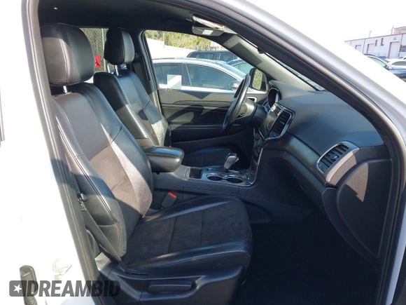 2020 Jeep Grand Cherokee Altitude with VIN 1C4RJEAG2LC306195, listed as a IAAI auction lot 41626392 with 45,587 mi miles and . Bid and sale history available at DreamBid. Image 5.