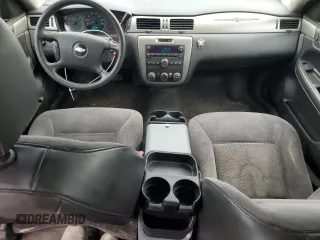 2011 Chevrolet Impala Police Police z VIN 2G1WD5EM8B1245782, wystawiony jako Copart lot #54894585 z przebiegiem 109 778 mil mil oraz Szkody całkowita. Historia ofert i sprzedaży dostępna na DreamBid. Obrazek 8.