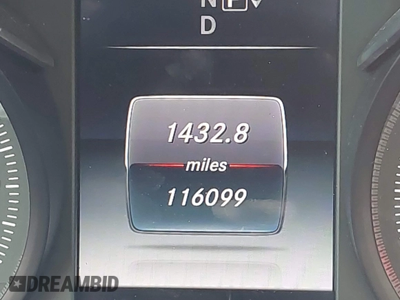 2015 Mercedes-Benz C-Class C 300 Luxury with VIN 55SWF4KB2FU006485, listed as a IAAI auction lot 41577703 with 116,099 mi miles. Bid and sale history available at carsss.com. Image 16.