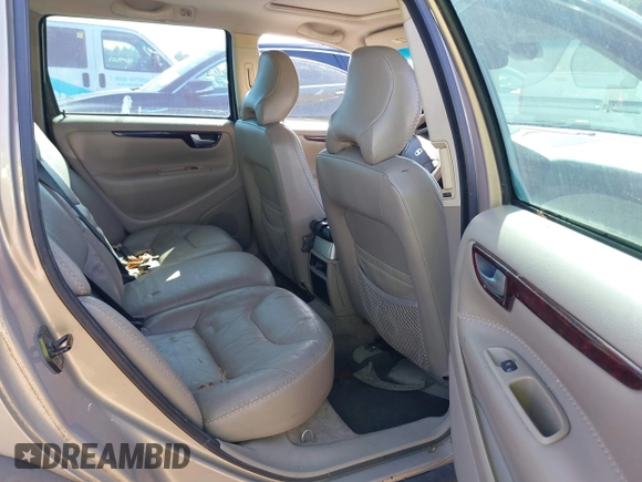 2004 Volvo V70 XC Cross Country with VIN YV1SZ59H241149069, listed as a IAAI auction lot 42096186 with 187,986 mi miles and . Bid and sale history available at DreamBid. Image 8.