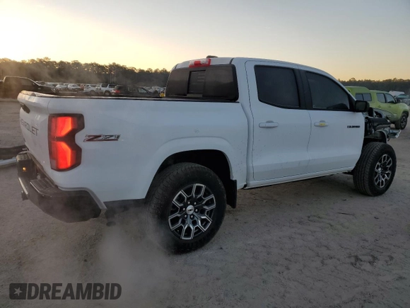 2024 Chevrolet Colorado 4WD Z71 with VIN 1GCPTDEK1R1193208, listed as a Copart auction lot 42346535 with 3,908 mi miles and Salvage Title. Bid and sale history available at carsss.com. Image 3.