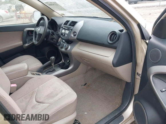 2006 Toyota RAV4 with VIN JTMBD33V366004359, listed as a IAAI auction lot 41793080 with 90,796 mi miles. Bid and sale history available at carsss.com. Image 5.