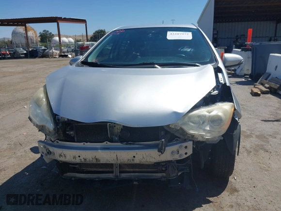 2013 Toyota Prius One z VIN JTDKDTB30D1041802, wystawiony jako IAAI lot #42207972 z przebiegiem 233 300 mil mil oraz . Historia ofert i sprzedaży dostępna na DreamBid. Obrazek 13.
