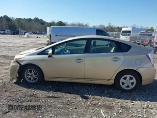 2011 Toyota Prius I with VIN JTDKN3DU2B1384305, listed as a IAAI auction lot 41502975 with 142,039 mi miles. Bid and sale history available at carsss.com. Image 14.