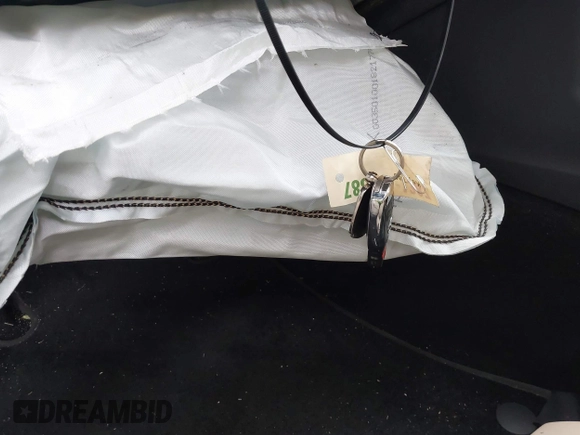 2013 Mercedes-Benz E 350 Luxury with VIN WDDHF8JB4DA727504, listed as a IAAI auction lot 42457322 with 39,803 mi miles and . Bid and sale history available at DreamBid. Image 11.