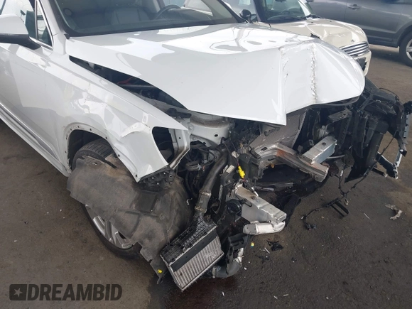 2022 Audi Q7 Premium Plus with VIN WA1LXBF75ND022305, listed as a IAAI auction lot 42169110 with 29,127 mi miles and . Bid and sale history available at DreamBid. Image 6.