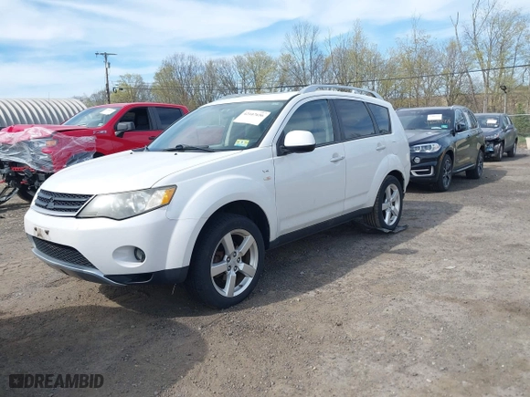 2008 Mitsubishi Outlander XLS with VIN JA4MT41X18Z006404, listed as a IAAI auction lot 42107656 with 131,571 mi miles. Bid and sale history available at carsss.com. Image 2.