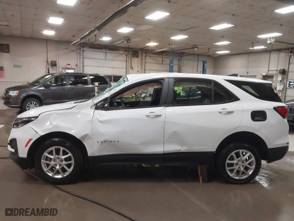 2022 Chevrolet Equinox LS with VIN 3GNAXSEV3NS170280, listed as a IAAI auction lot 41729722 with 44,412 mi miles. Bid and sale history available at carsss.com. Image 12.