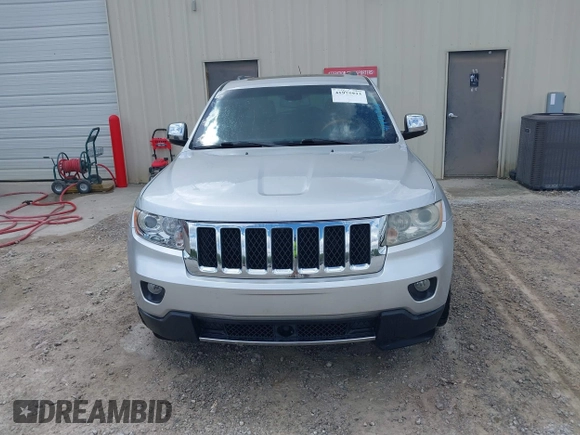 2012 Jeep Grand Cherokee Overland with VIN 1C4RJECTXCC317018, listed as a IAAI auction lot 41975933 with 191,043 mi miles. Bid and sale history available at carsss.com. Image 12.