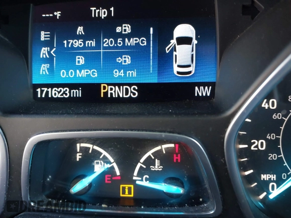 2017 Ford Escape SE z VIN 1FMCU0GD5HUB35744, wystawiony jako IAAI lot #41389972 z przebiegiem 171 623 mil mil oraz . Historia ofert i sprzedaży dostępna na DreamBid. Obrazek 16.