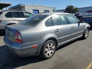 2003 Volkswagen Passat GLX with VIN WVWRH63B43P342403, listed as a Copart auction lot 76988364 with 156,002 mi miles and Salvage Title. Bid and sale history available at carsss.com. Image 3.
