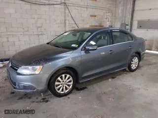 2013 Volkswagen Jetta Sedan Hybrid SE with VIN 3VW637AJ4DM268776, listed as a IAAI auction lot 39229918 with 167,870 mi miles. Bid and sale history available at carsss.com. Image 2.