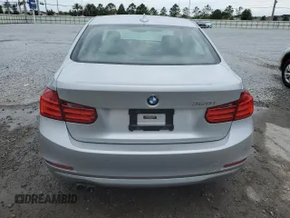 2015 BMW 3 Series 328i z VIN WBA3A5C52FF606921, wystawiony jako Copart lot #52021665 z przebiegiem 115 923 mil mil oraz Szkoda całkowita • Salvage title. Historia ofert i sprzedaży dostępna na DreamBid. Obrazek 6.