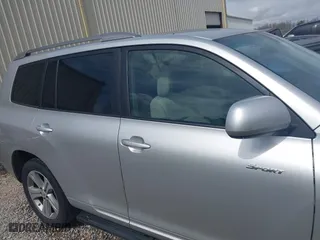 2008 Toyota Highlander Sport with VIN JTEDS43A682015430, listed as a IAAI auction lot 41690792 with 188,416 mi miles. Bid and sale history available at carsss.com. Image 13.