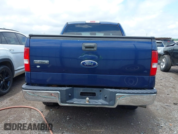 2008 Ford F-150 XLT z VIN 1FTPW14V78FB41598, wystawiony jako IAAI lot #42353178 z przebiegiem 185 747 mil mil oraz . Historia ofert i sprzedaży dostępna na DreamBid. Obrazek 17.