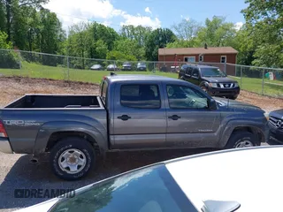 2014 Toyota Tacoma with VIN 5TFLU4ENXEX103129, listed as a IAAI auction lot 42230976 with 191,982 mi miles and . Bid and sale history available at DreamBid. Image 13.