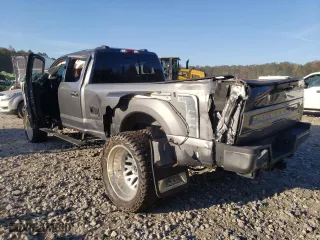 2022 Ford Super Duty F-450 DRW XL with VIN 1FT8W4DT8NEE62457, listed as a Copart auction lot 69064714 with 49,931 mi miles and Salvage Title. Bid and sale history available at carsss.com. Image 2.