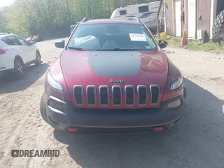 2018 Jeep Cherokee Trailhawk с VIN 1C4PJMBX1JD619990, выставлен на аукционе IAAI как лот 42240308 с пробегом Не указан миль и . История ставок и продаж доступна на DreamBid. Изображение 13.