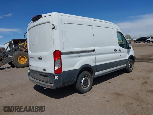 2019 Ford Transit с VIN 1FTYR1CM5KKA70355, выставлен на аукционе IAAI как лот 41923944 с пробегом 158 426 миль миль и . История ставок и продаж доступна на DreamBid. Изображение 4.