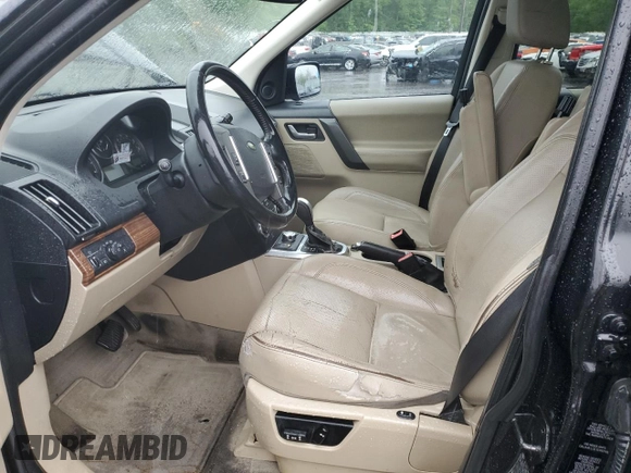 2010 Land Rover LR2 HSE z VIN SALFR2BN0AH198790, wystawiony jako Copart lot #56302875 z przebiegiem 147 187 mil mil oraz Czysty tytuł • Clean title. Historia ofert i sprzedaży dostępna na DreamBid. Obrazek 7.