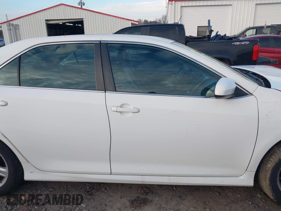 2013 Toyota Camry L with VIN 4T1BF1FK7DU702297, listed as a IAAI auction lot 41198744 with 178,973 mi miles. Bid and sale history available at carsss.com. Image 12.