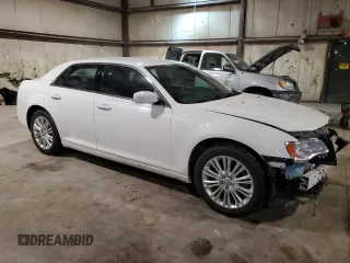 2014 Chrysler 300 z VIN 2C3CCARG8EH232878, wystawiony jako Copart lot #48904425 z przebiegiem 56 003 mil mil oraz Szkoda całkowita • Salvage title. Historia ofert i sprzedaży dostępna na DreamBid. Obrazek 4.