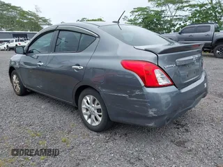 2017 Nissan Versa SV z VIN 3N1CN7AP3HL849494, wystawiony jako IAAI lot #42099068 z przebiegiem 110 174 mil mil oraz . Historia ofert i sprzedaży dostępna na DreamBid. Obrazek 3.