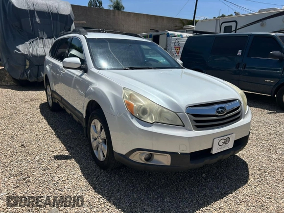 2011 Subaru Outback Premium z VIN 4S4BRBCC8B3319787, wystawiony jako Copart lot #58393455 z przebiegiem 156 602 mil mil oraz Czysty tytuł • Clean title. Historia ofert i sprzedaży dostępna na DreamBid. Obrazek 1.