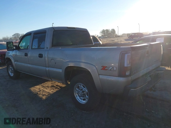 2002 Chevrolet Silverado 1500HD LT with VIN 1GCGK13U22F106947, listed as a IAAI auction lot 41355023 with 99,073 mi miles and . Bid and sale history available at DreamBid. Image 3.
