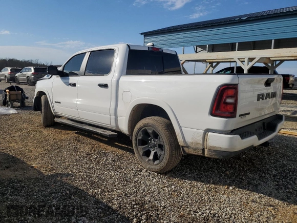 2025 Ram 1500 Big Horn z VIN 1C6RREFG4SN586522, wystawiony jako Copart lot #47024205 z przebiegiem 10 108 mil mil oraz Szkoda całkowita • Salvage title. Historia ofert i sprzedaży dostępna na DreamBid. Obrazek 2.