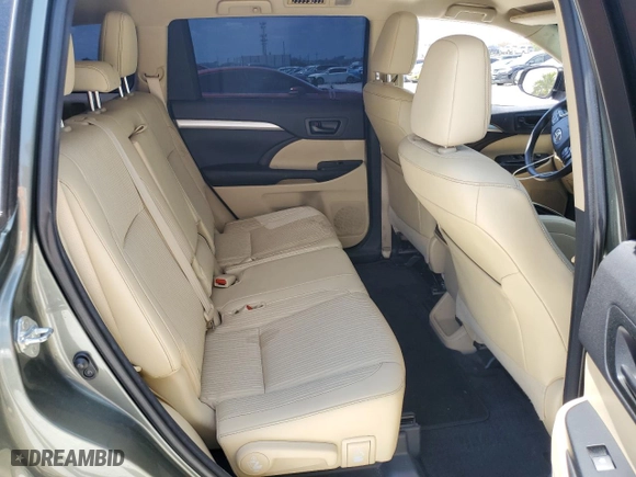 2016 Toyota Highlander LE Plus with VIN 5TDZKRFH6GS147949, listed as a Copart auction lot 53336715 with 101,795 mi miles and Salvage Title. Bid and sale history available at carsss.com. Image 11.