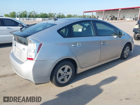 2010 Toyota Prius II with VIN JTDKN3DU2A0183041, listed as a IAAI auction lot 42023373 with 204,235 mi miles. Bid and sale history available at carsss.com. Image 4.