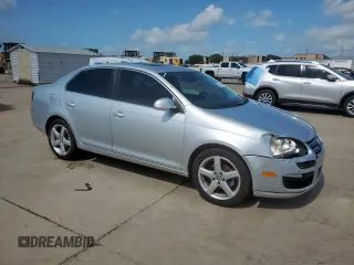 2010 Volkswagen Jetta Limited Edition with VIN 3VWRX7AJ4AM009427, listed as a Copart auction lot 61630225 with 206,090 mi miles and Salvage title. Bid and sale history available at DreamBid. Image 4.